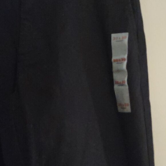 New Old Navy men's 30x30 black khaki built-in flex straight pants - Picture 2 of 6